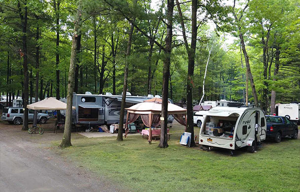Full hookup RV campsite at Adventure Bound Deer Run