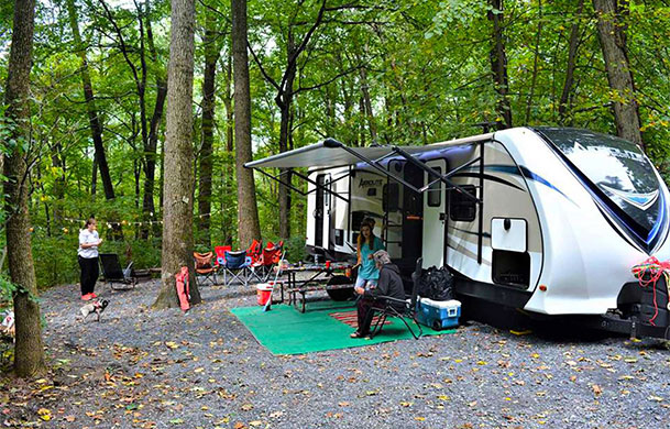 Preferred full-hookup RV campsite at Adventure Bound Eagles Peak