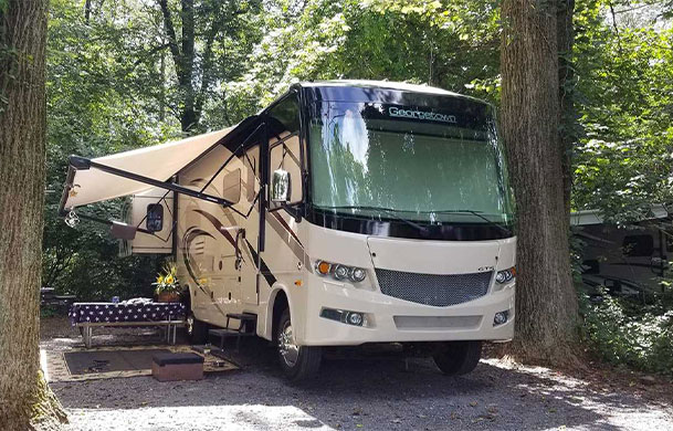 Standard full-hookup RV campsite at Adventure Bound Eagles Peak